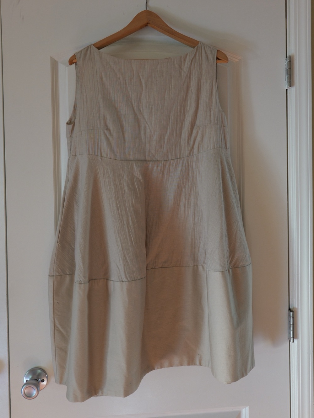 Nuovo Borgo Cream Beige Sleeveless Dress